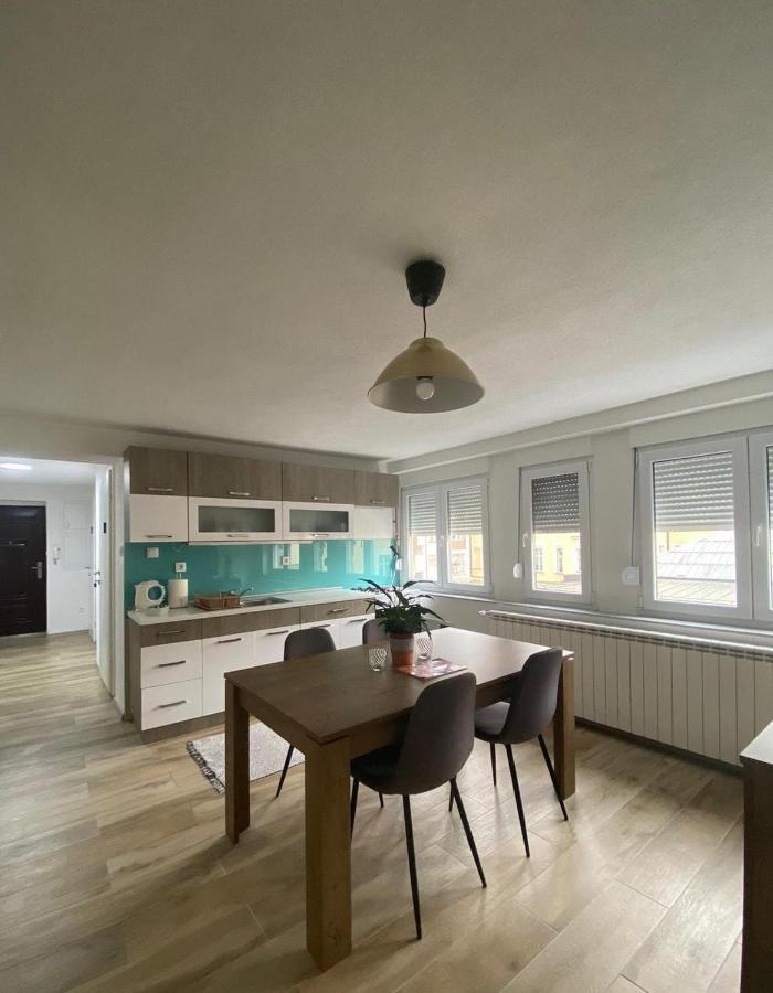 Hidden Gem Shared Apartment, Suite سراييفو المظهر الخارجي الصورة