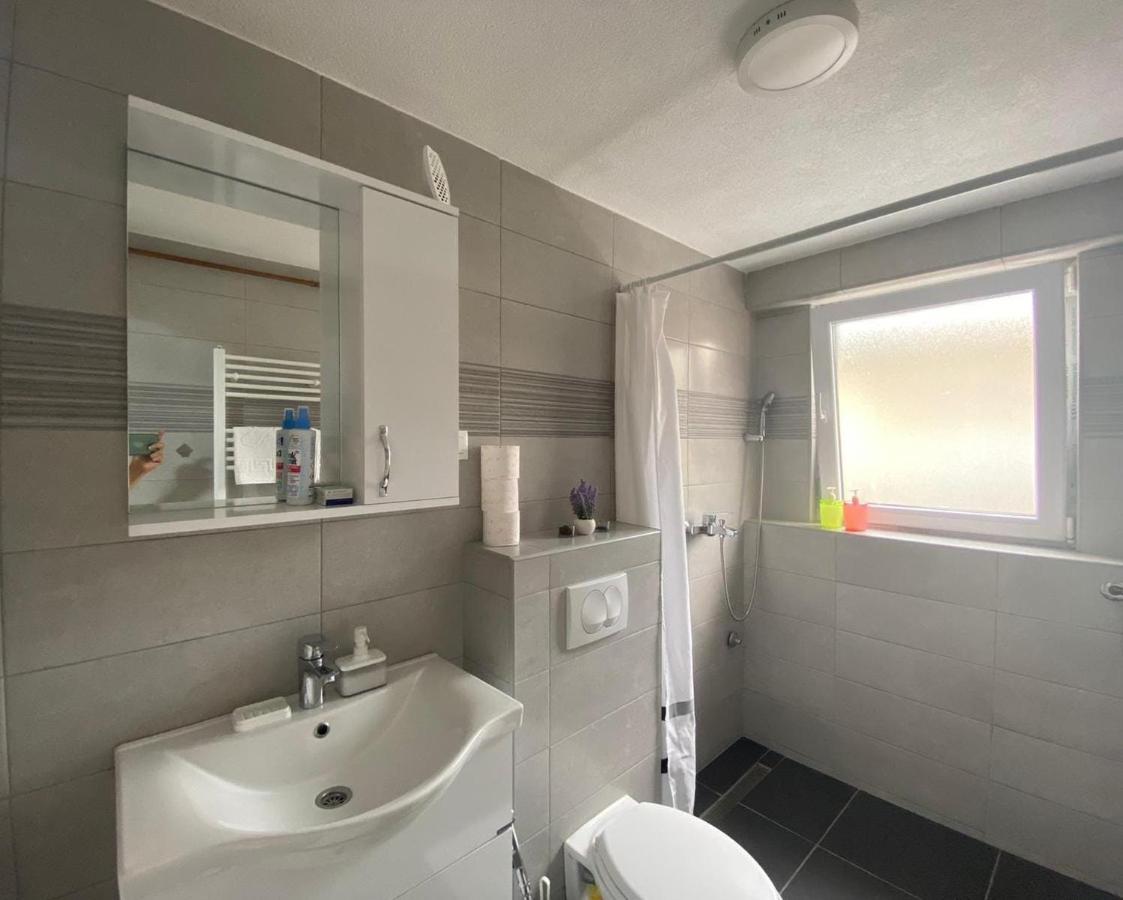 Hidden Gem Shared Apartment, Suite سراييفو المظهر الخارجي الصورة