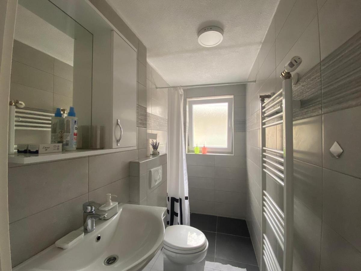 Hidden Gem Shared Apartment, Suite سراييفو المظهر الخارجي الصورة