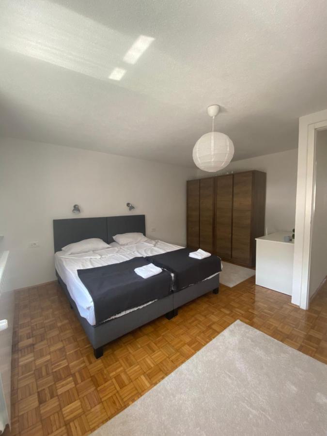 Hidden Gem Shared Apartment, Suite سراييفو المظهر الخارجي الصورة